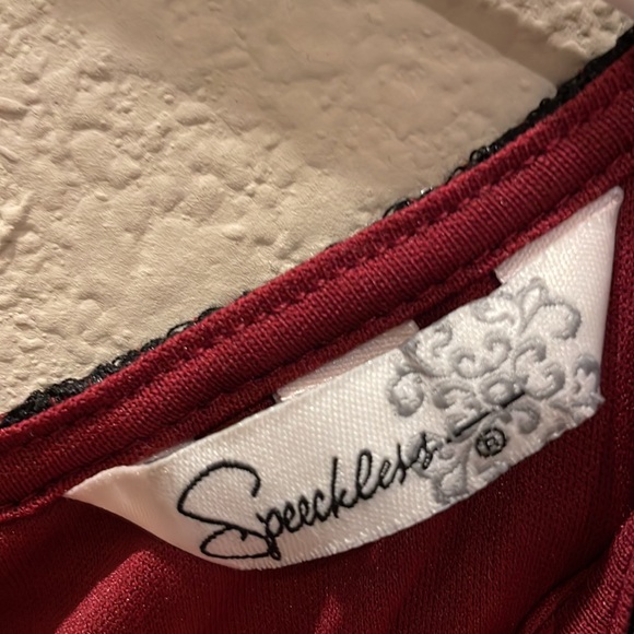 Preloved speechless dress size medium or 10 - Picture 5 of 8